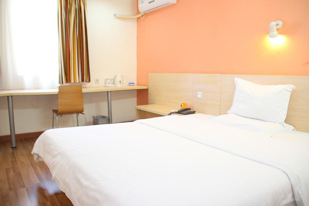 7Days Inn Shenzhen Huaqiangbei Subway Station Екстер'єр фото