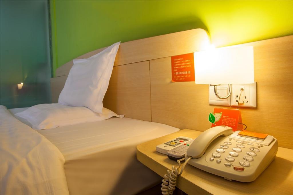7Days Inn Shenzhen Huaqiangbei Subway Station Екстер'єр фото
