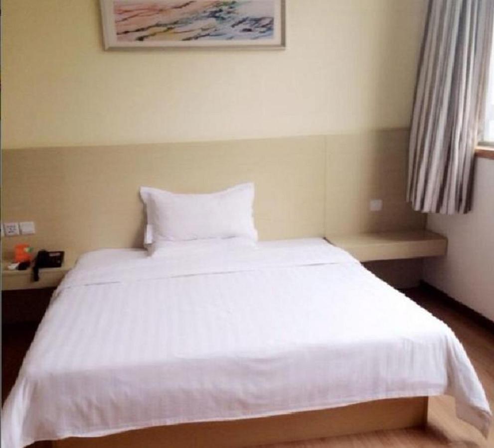7Days Inn Shenzhen Huaqiangbei Subway Station Номер фото